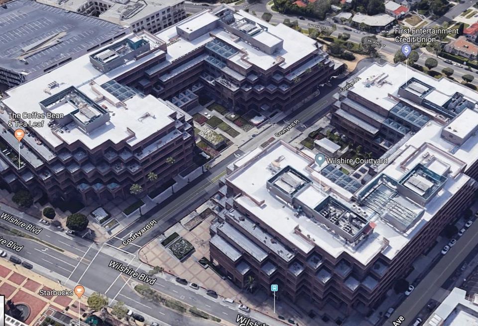 The Wilshire Courtyard in Miracle Mile Los Angeles