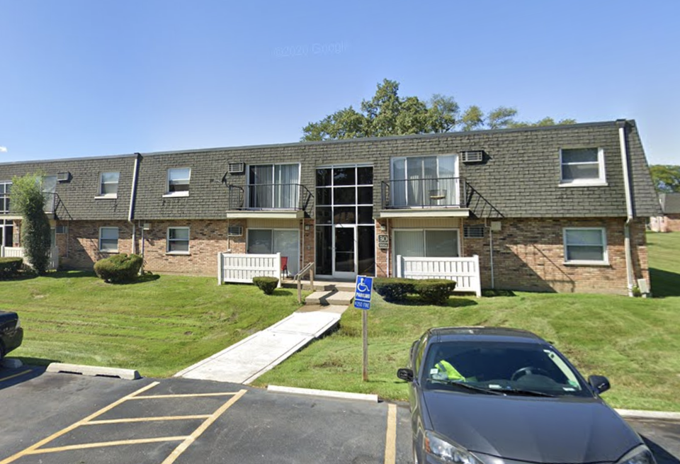 Green Oaks Apartments in Palos Hills, Illinois received a $31.8M SDW loan from Fannie Mae.