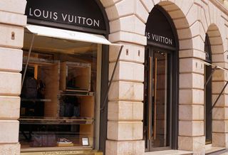 The Metaverse, Virtual Worlds And The Future Of The Flagship Store