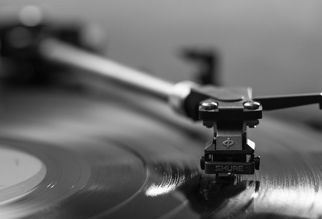 record vinyl gramaphone