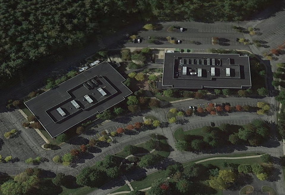 Intel signed a 98K SF lease at 200 Beaver Brook Road in Boxborough, shown on the right.