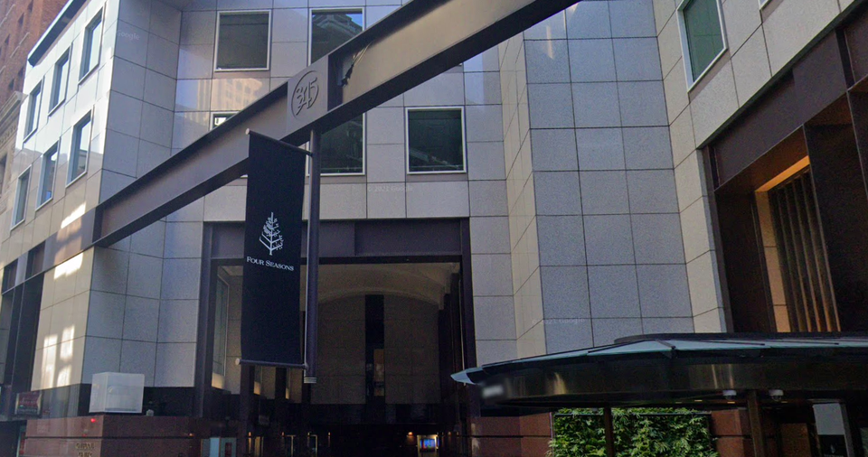 Four Seasons Embarcadero at 345 California St