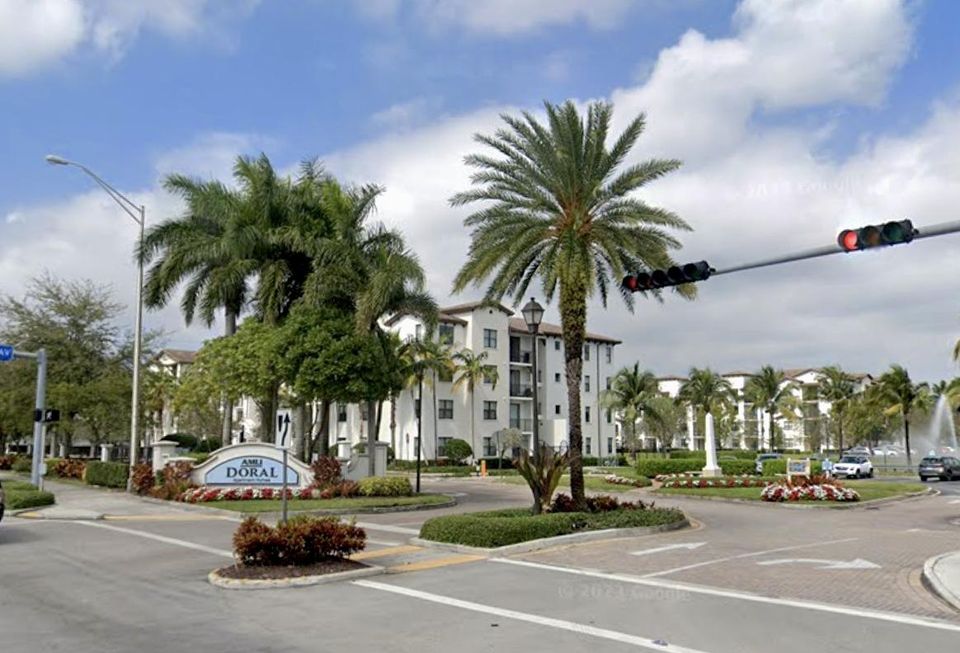 The Point at Lakeside - Pantzer Properties - Amli Doral - Miami