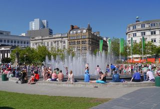 piccadilly gardens manchester