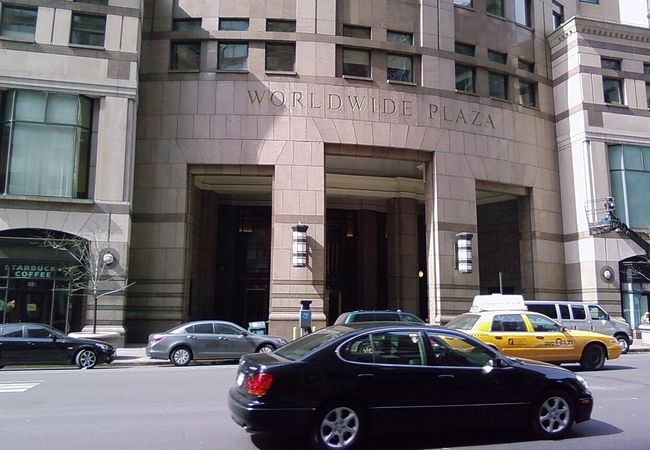SL Green Booted As Worldwide Plaza Manager Amid Foreclosure Battle