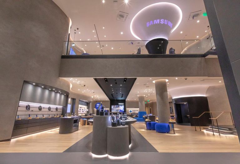 Samsung opens first retail store in Los Angeles at the Americana in Glendale