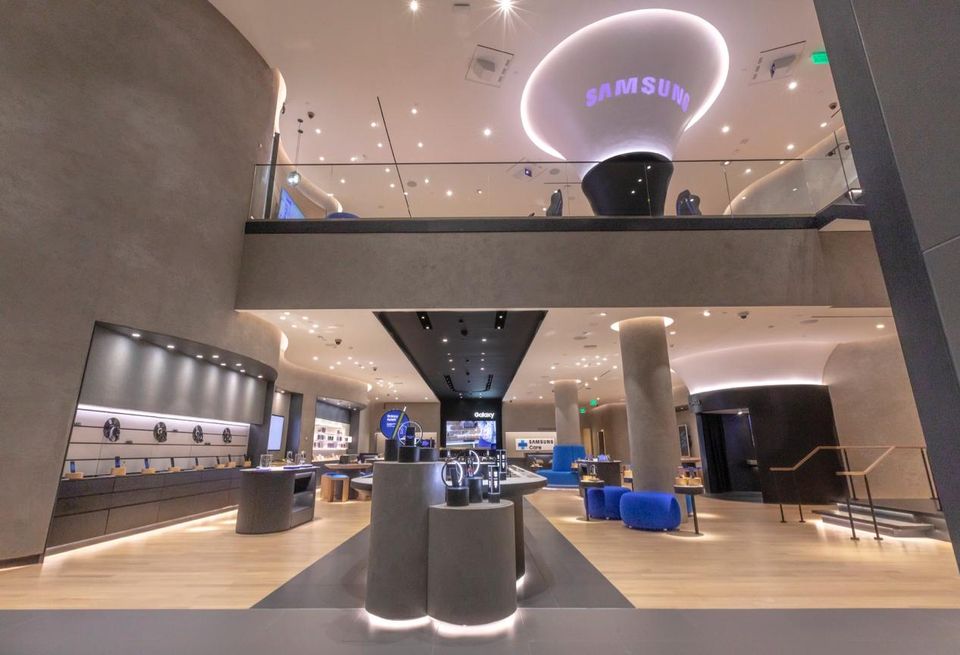 Samsung opens first retail store in Los Angeles at the Americana in Glendale