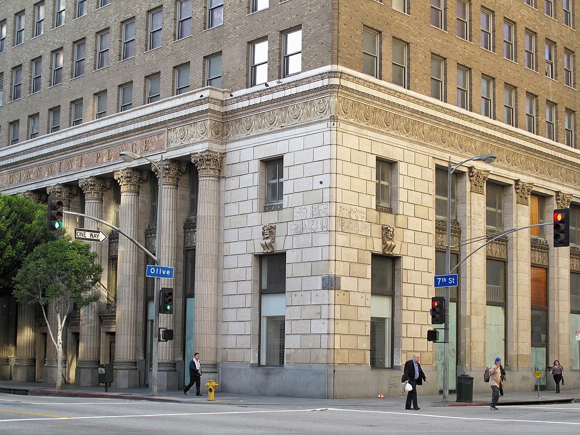 Daniel Negari Buys Downtown LA Hotel For $34M