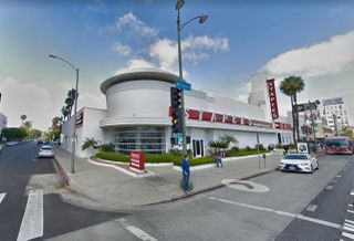 Developer Walter Marks is planning to a build a 371-unit multifamily skyscraper in Miracle Mile Los Angeles.