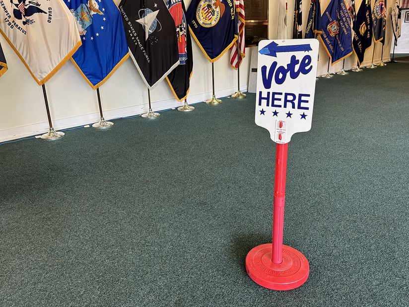 Illinois Voters Weigh Data Center Referendums On November Ballot