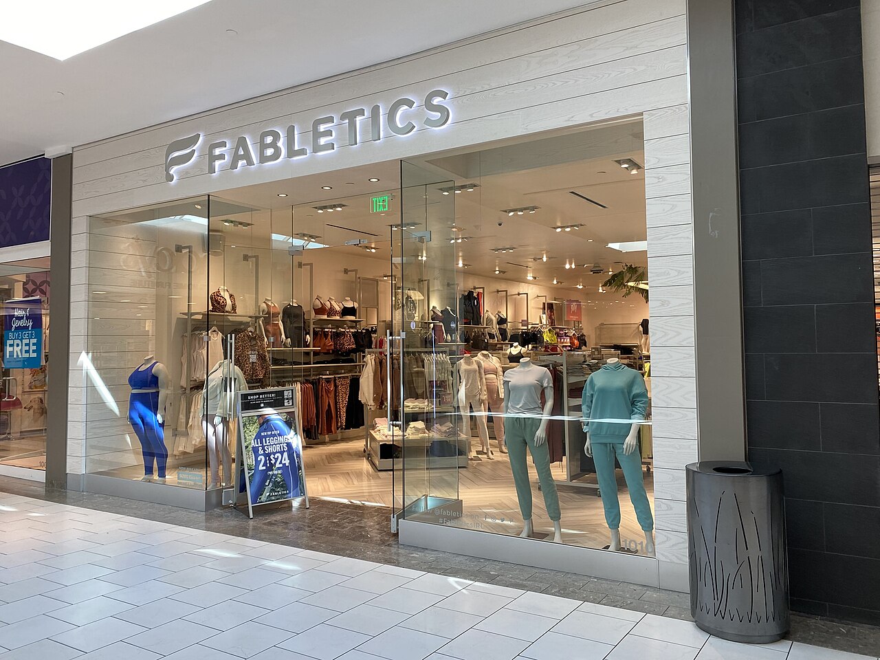 Fabletics To Add 25 New U.S. Storefronts