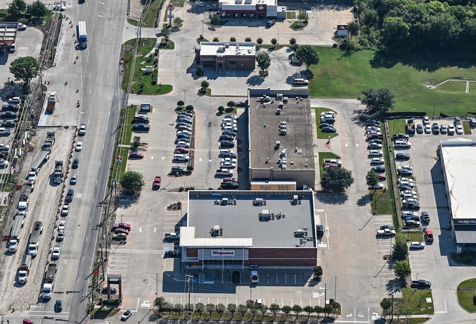 Aerial view of a strip center included in Curbline Properties’ purchase.