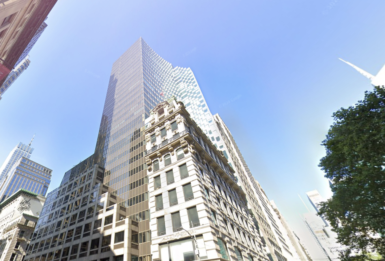 10 Bryant Park, which sits right next to the former Lord & Taylor building, has replaced HSBC as its anchor tenant with a 330K SF lease with Amazon as the e-commerce giant expands its Manhattan office footprint.