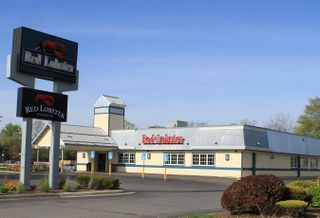 Fortress Investment Group Nearing Deal To Buy Red Lobster