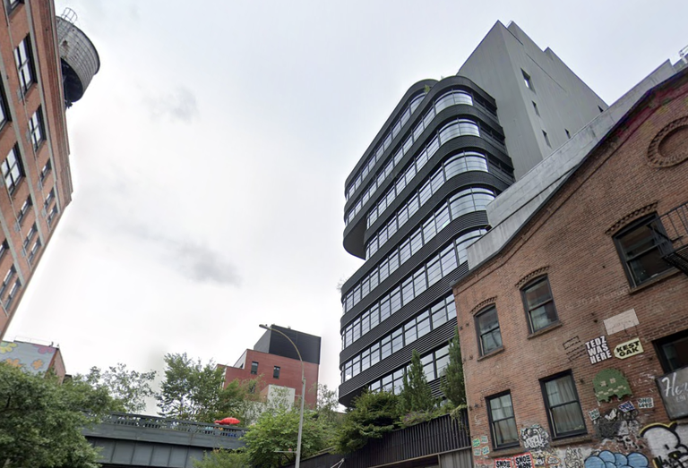 512 West 22nd St
