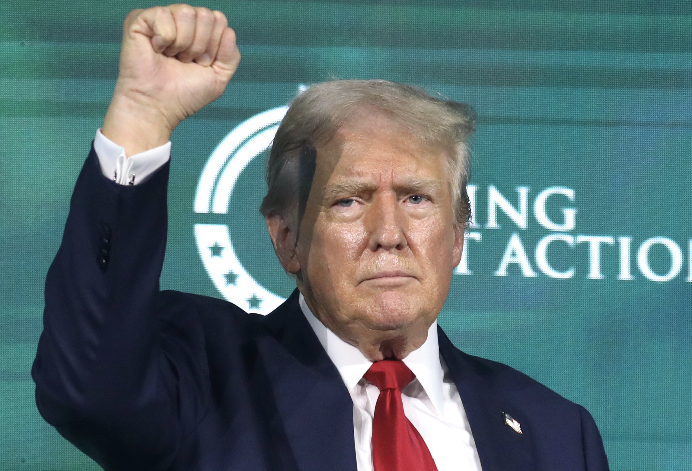 Trump Indicates Companies Investing $1B Or More In The U.S. Will Win Faster Project Approvals