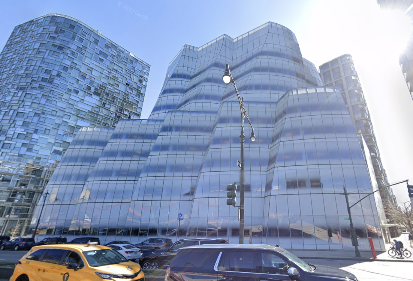 The luxury condo building at 500 West 18th St., One High Line, saw 34 contracts signed for new development units in Q3 2023.