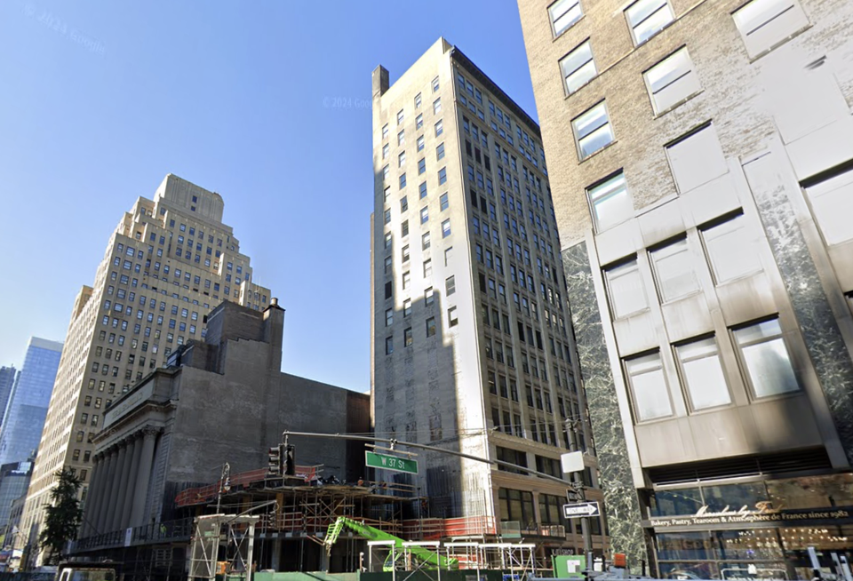 A luxury residential building is coming to the corner of West 37th St., where this week a joint venture between Sioni Group and AB & Sons scored a $215M construction loan.