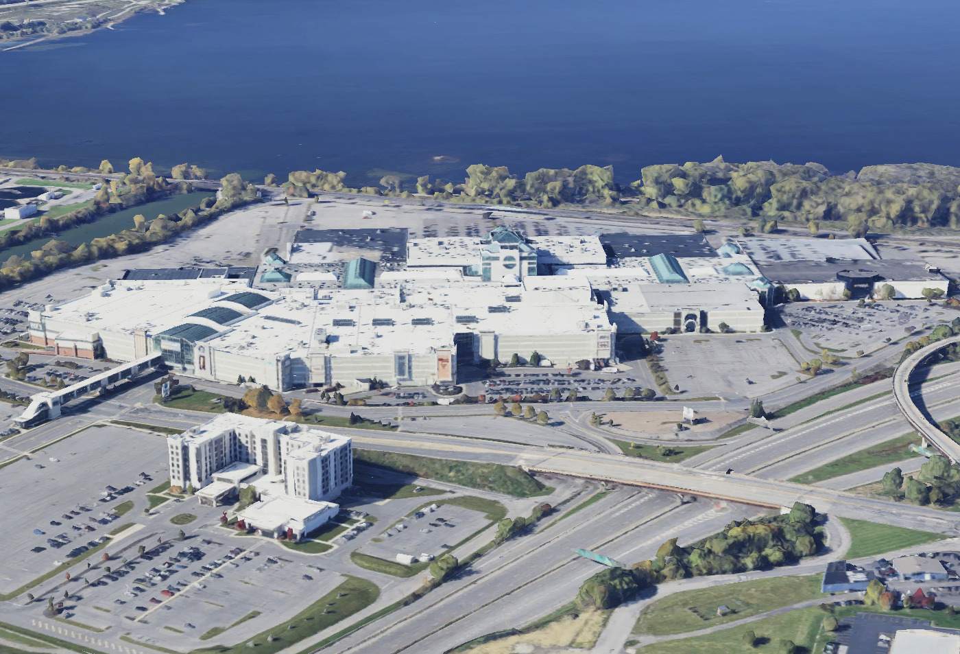 New York's Largest Mall, Destiny USA, In Default On $300M Loan As Larger Trouble Looms