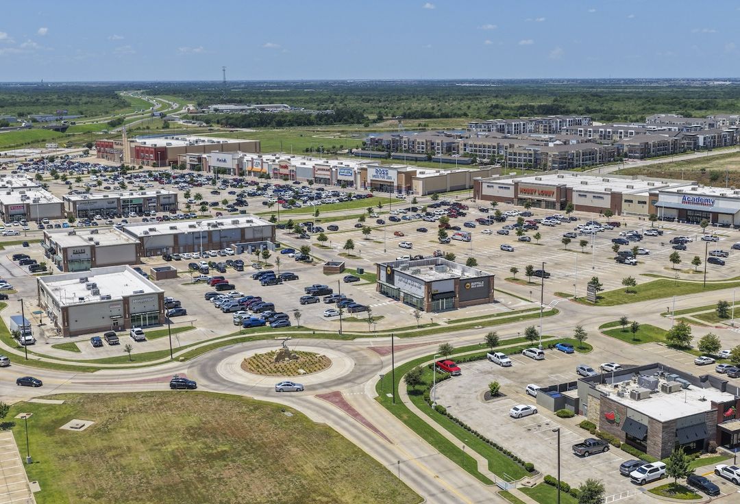 Younger Partners Acquires Fully Leased Crossroads at Terrell Power Center
