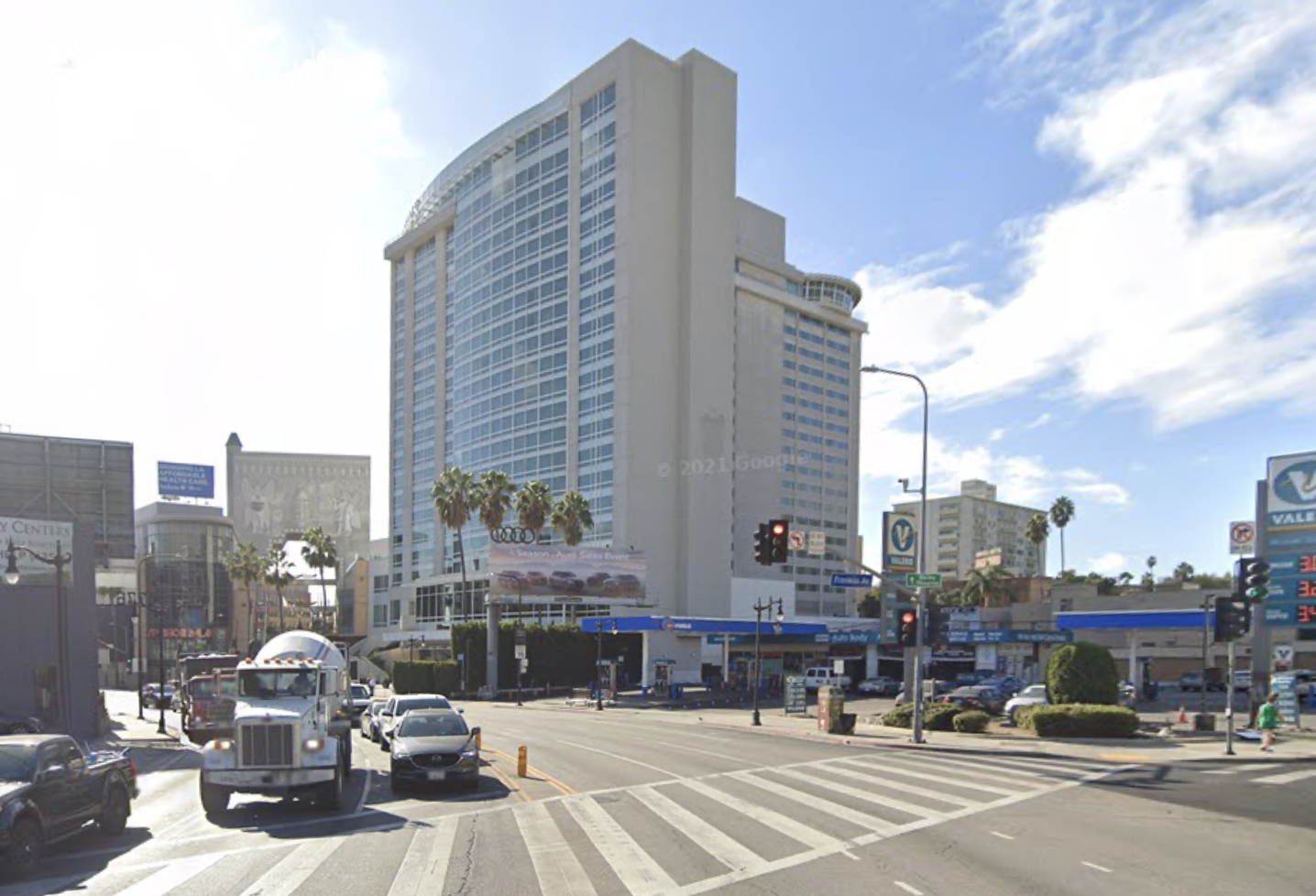 MetLife, Loews List 625-Room Hollywood Hotel For $125M
