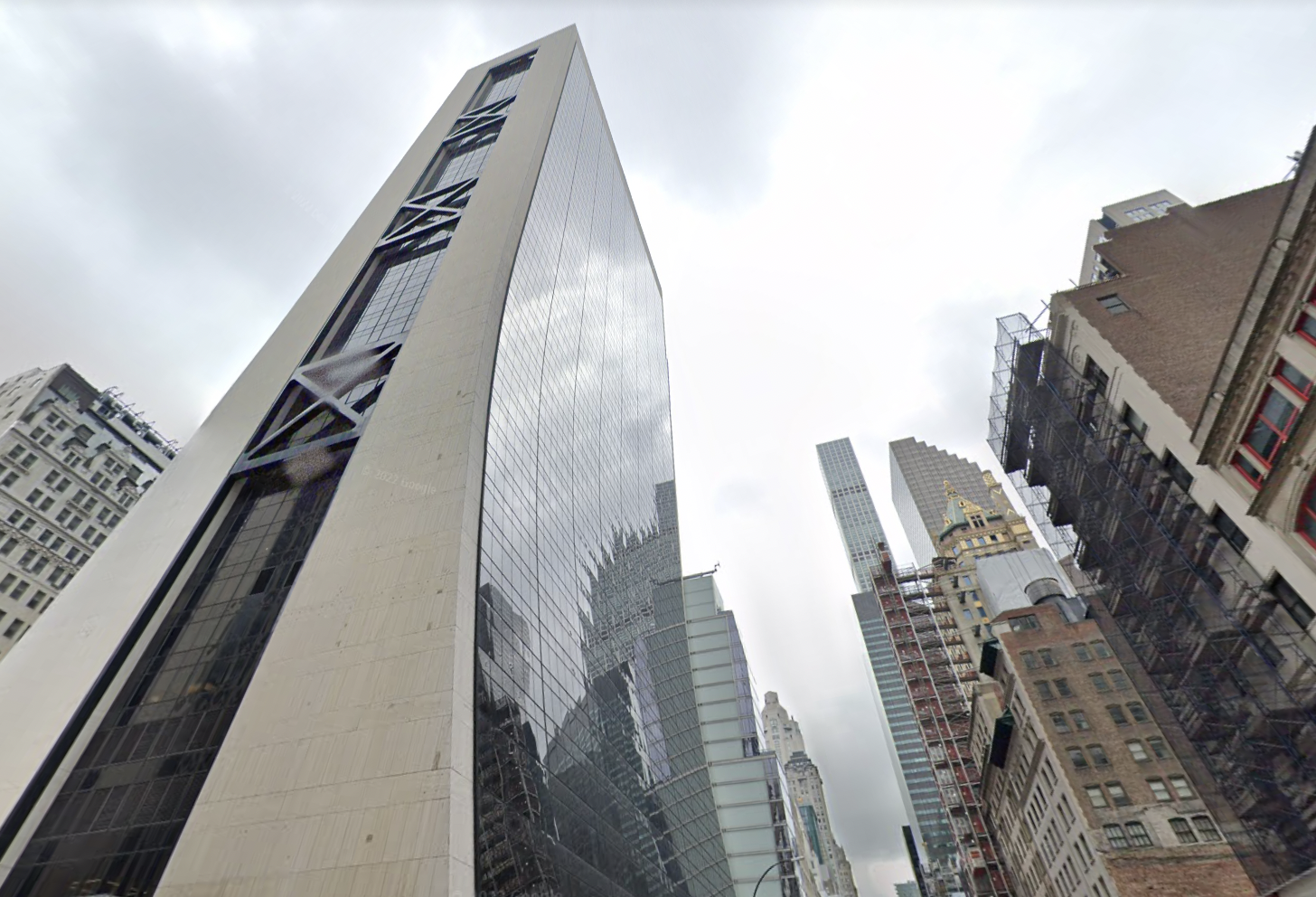 Soloviev To Pocket $526M In 9 W. 57th St. Refi