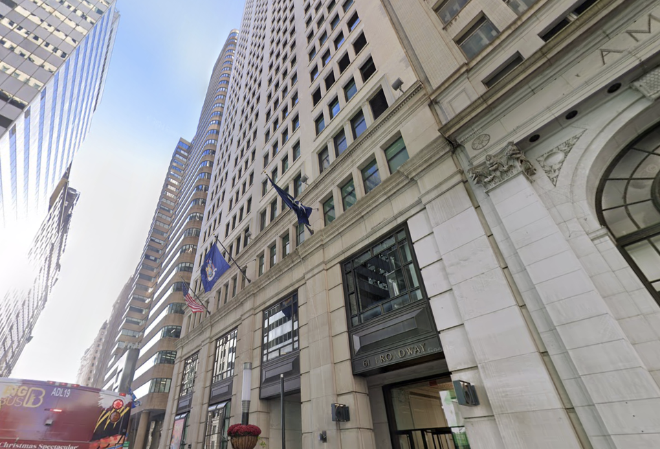 61 Broadway, where RXR and One Investment Management landed a $420M construction loan for a residential conversion this week.