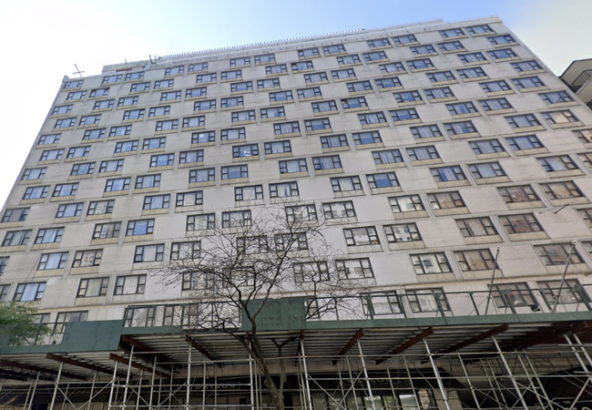 The 600-key Watson Hotel at 440 W. 57th St., which opportunistic investor Yellowstone plans to turn into 312 apartments.