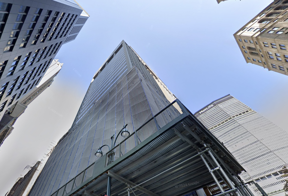 SL Green's 100 Park Ave., which is now 100% leased after signing professional services company Turner & Townsend to 24K SF.