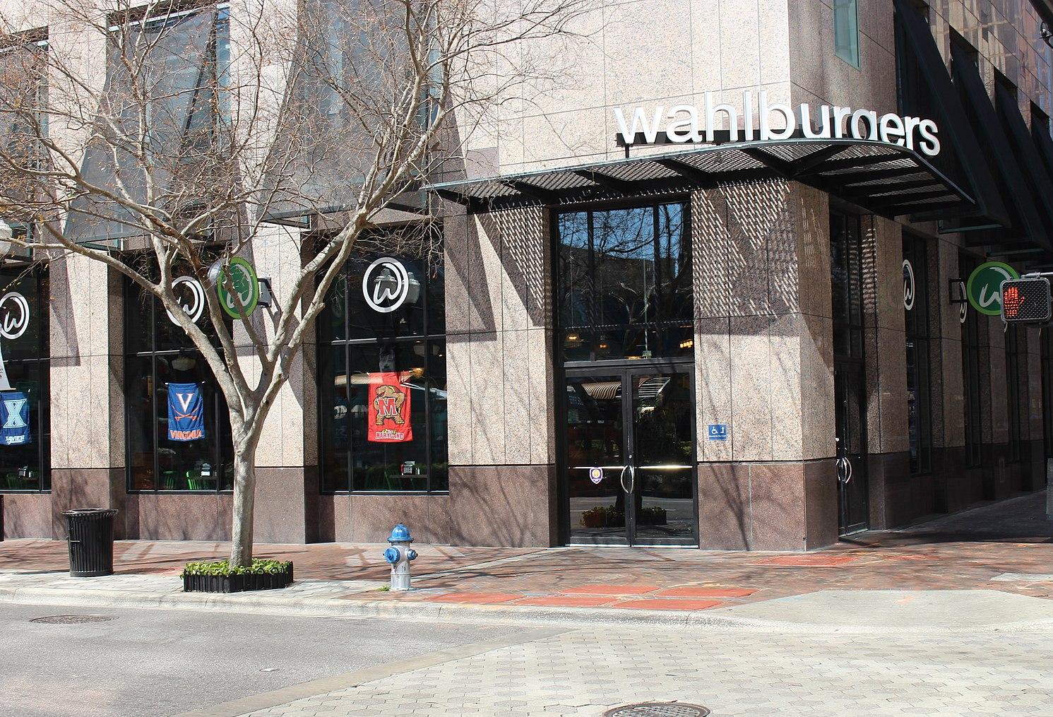 Marky Mark, Jerry Jones And Burgers Collide In New Restaurant