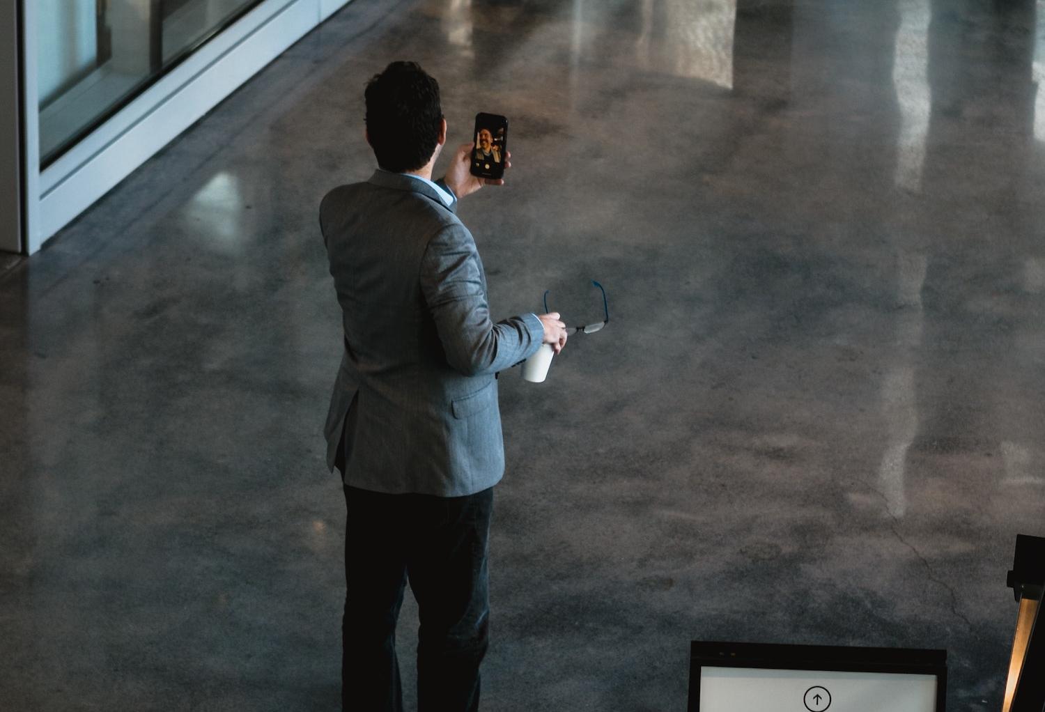 CRE Industry Keeps Deals Afloat Through VR Technology, Skype And FaceTime