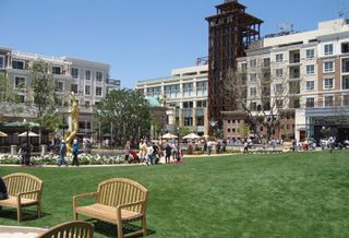 First Amazon Clothing Store To Open This Year At Americana Mall In Glendale