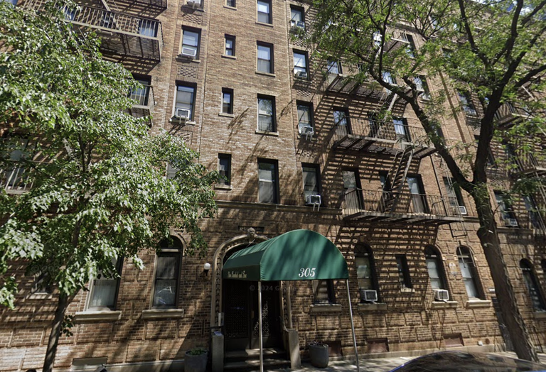 305 E 88th St new york