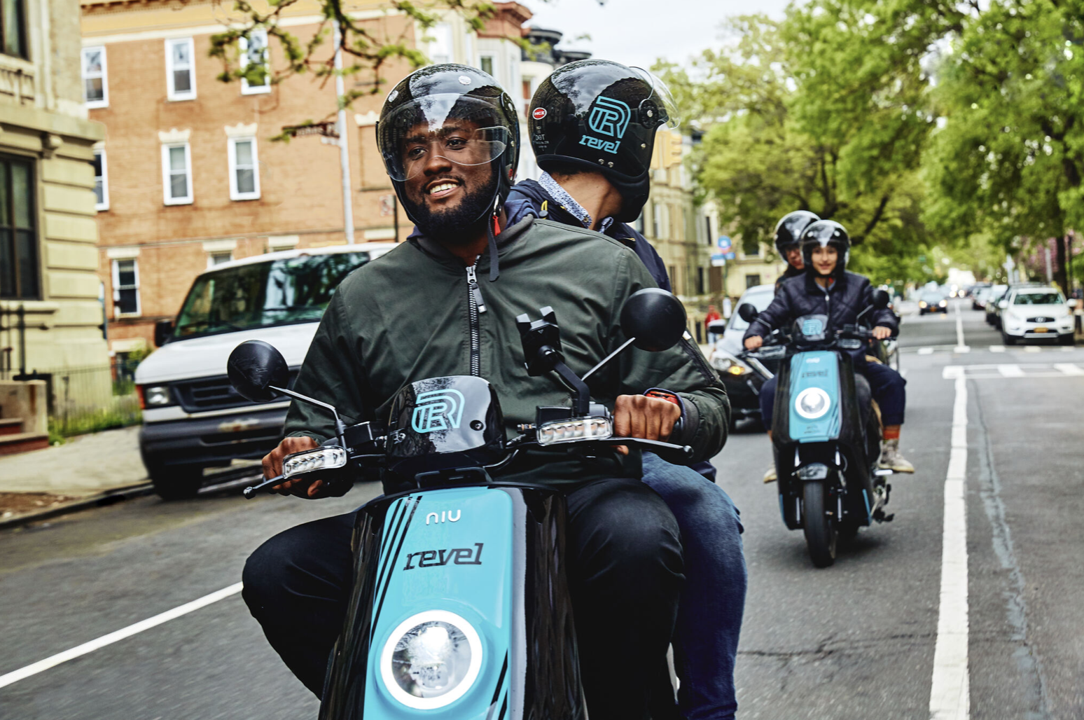 Goodbye, Scooter-Sharing. Hello Mopeds