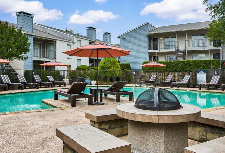 apartment complex pool
