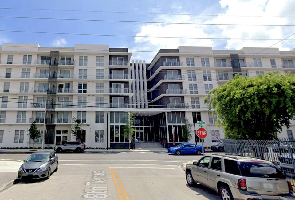 Century Homebuilders 811 NW 43rd Ave 850 Living Miami Lument