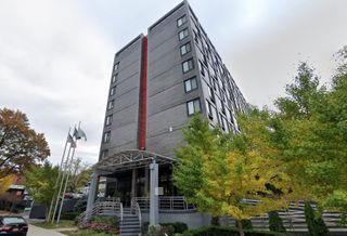 Moinian Group Moves To Foreclose On Queens Holiday Inn