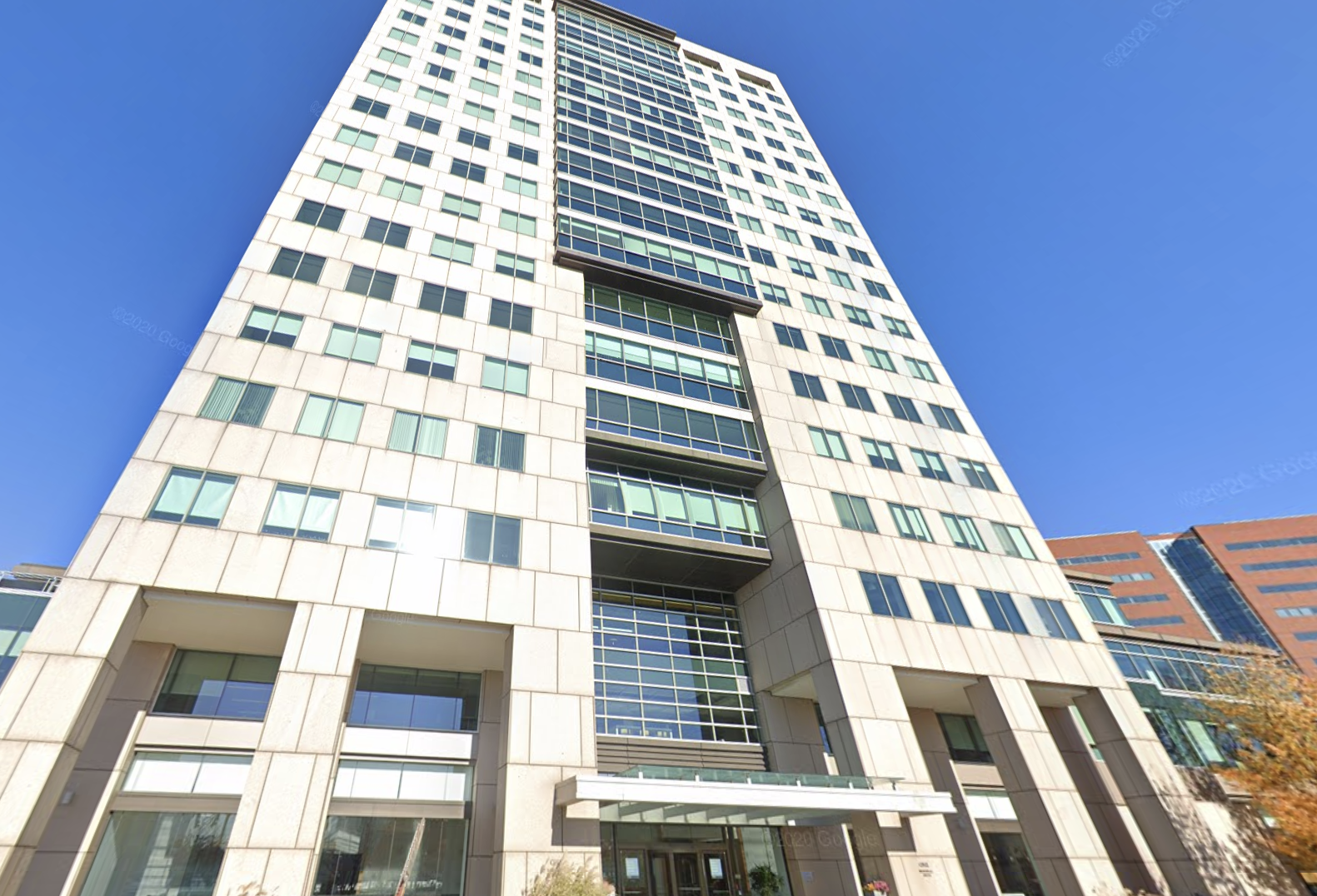 Intersystems vacated 240K SF and Microsoft put 60K SF of space up for sublease at One Memorial Drive in Cambridge.