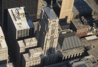 Owners Of Chicago Board Of Trade Building Walk Away As Distress Takes Highest-Profile Victim To Date