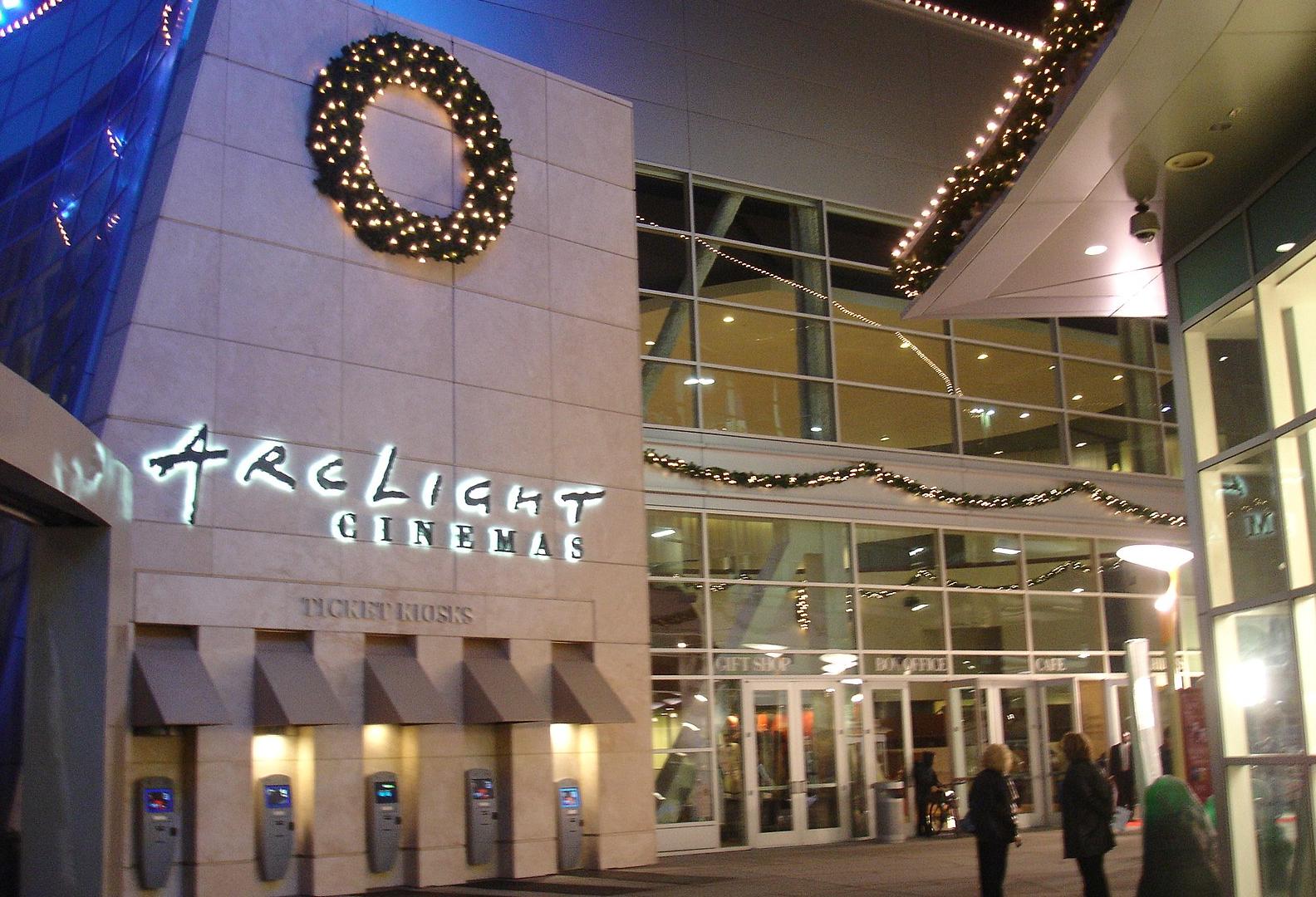 AMC Looks Into ArcLight, Pacific Theatres Locations