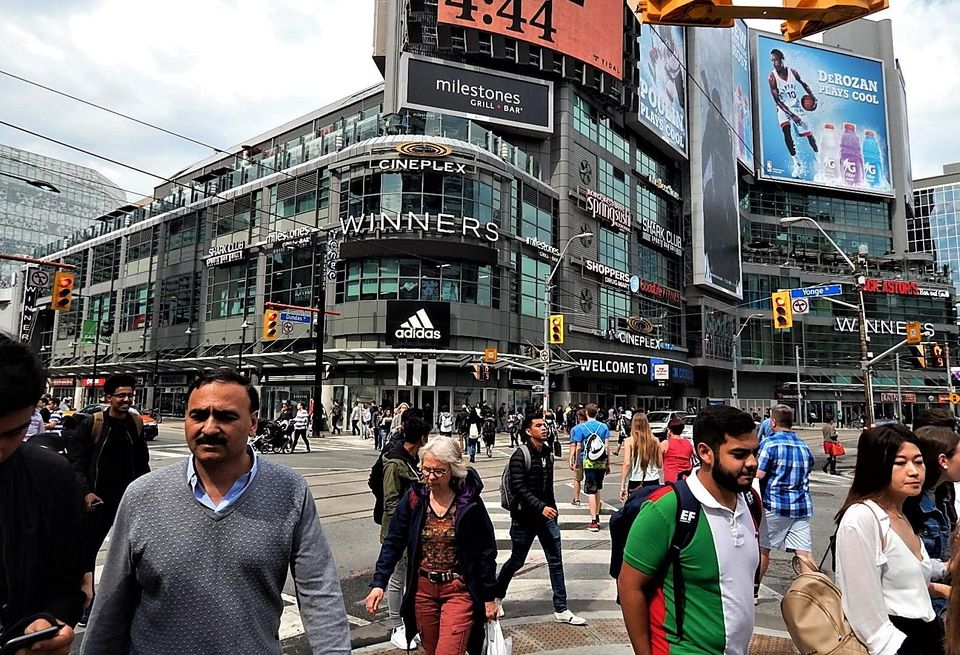 Toronto immigration numbers