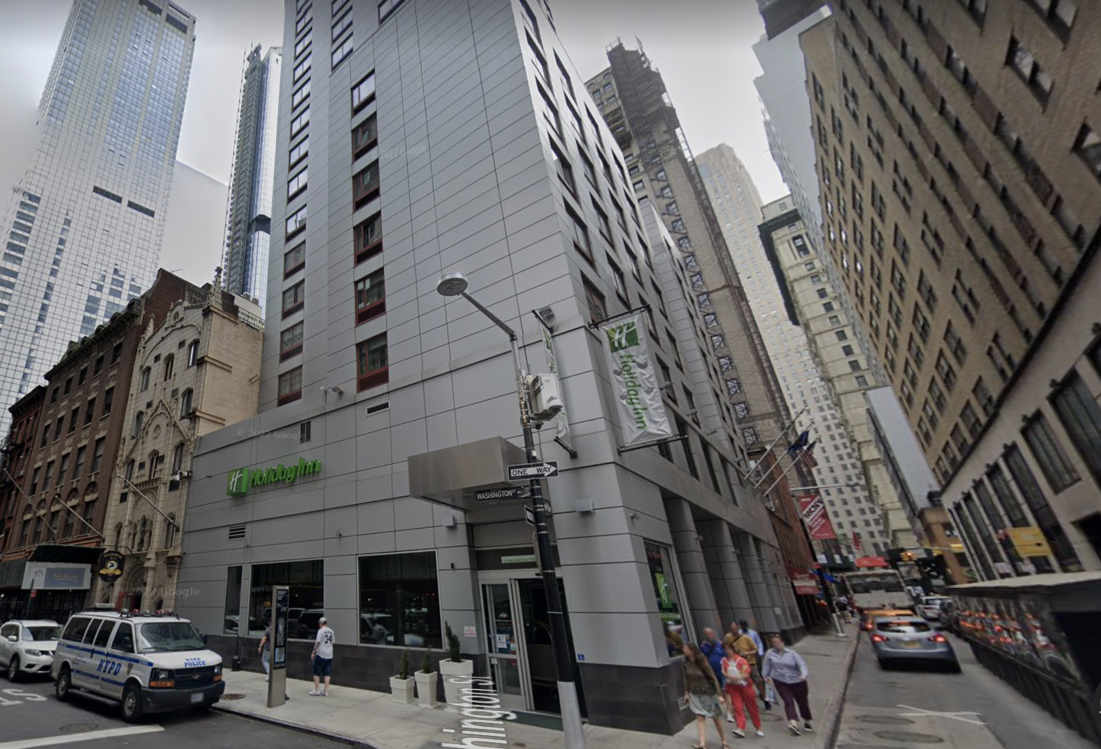 The FiDi Holiday Inn, now due to become the latest migrant shelter in NYC, in June 2022.