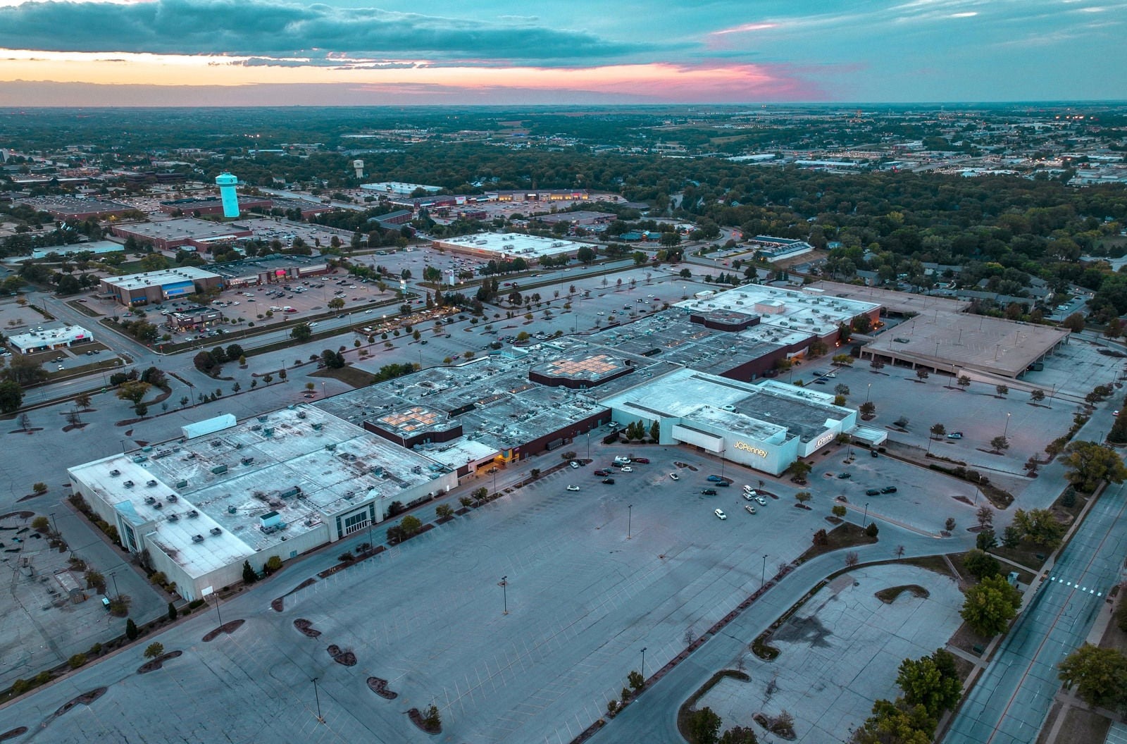 Success Of Top-Tier Malls Masks Enduring Distress In Sector's Underbelly