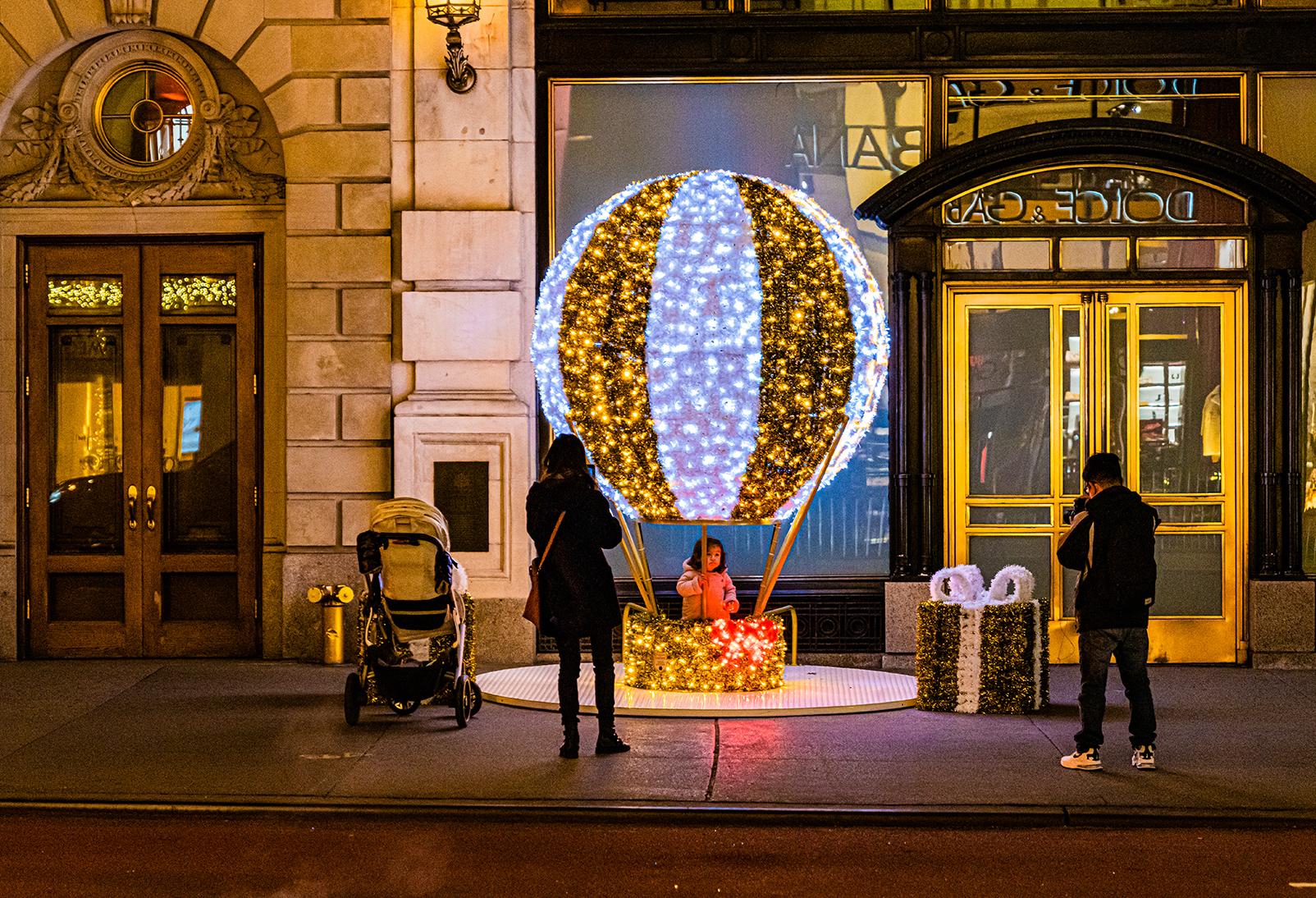 Decorations on Fifth Avenue 