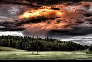 Data Center Owners Say Economic Storm Won't Hurt Industry As Tech Giants Increase Cloud Spending