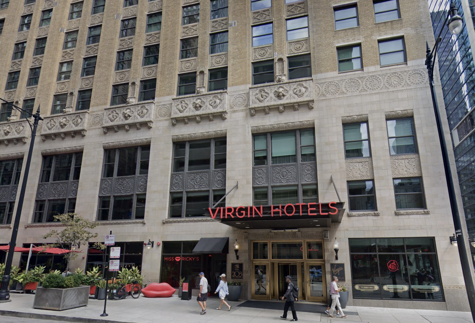 Timeshare Investor Pays Over $70M For Loop Hotel