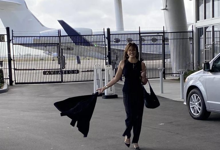 Pulse International Realty's Rena Kliot Traveling blurred