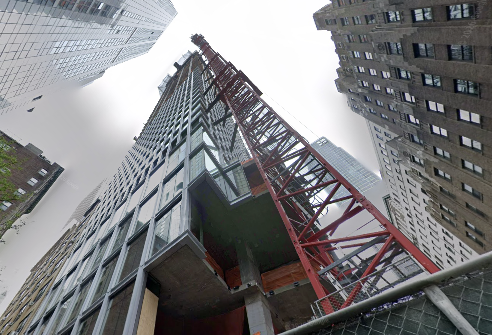 The progress on Grubb Properties' ground-up residential construction at 8 Carlisle St. in FiDi in April 2026.