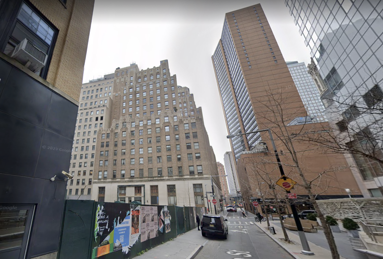 The development site at 8 Carlisle St., where North Carolina-based Grubb Properties scored a $ $48M pre-development financing loan from Naftali Credit Partners this week for a 64-story affordable housing development.