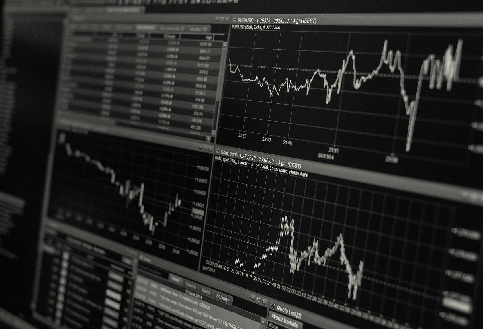 Recession Dead Ahead, Economists Believe
